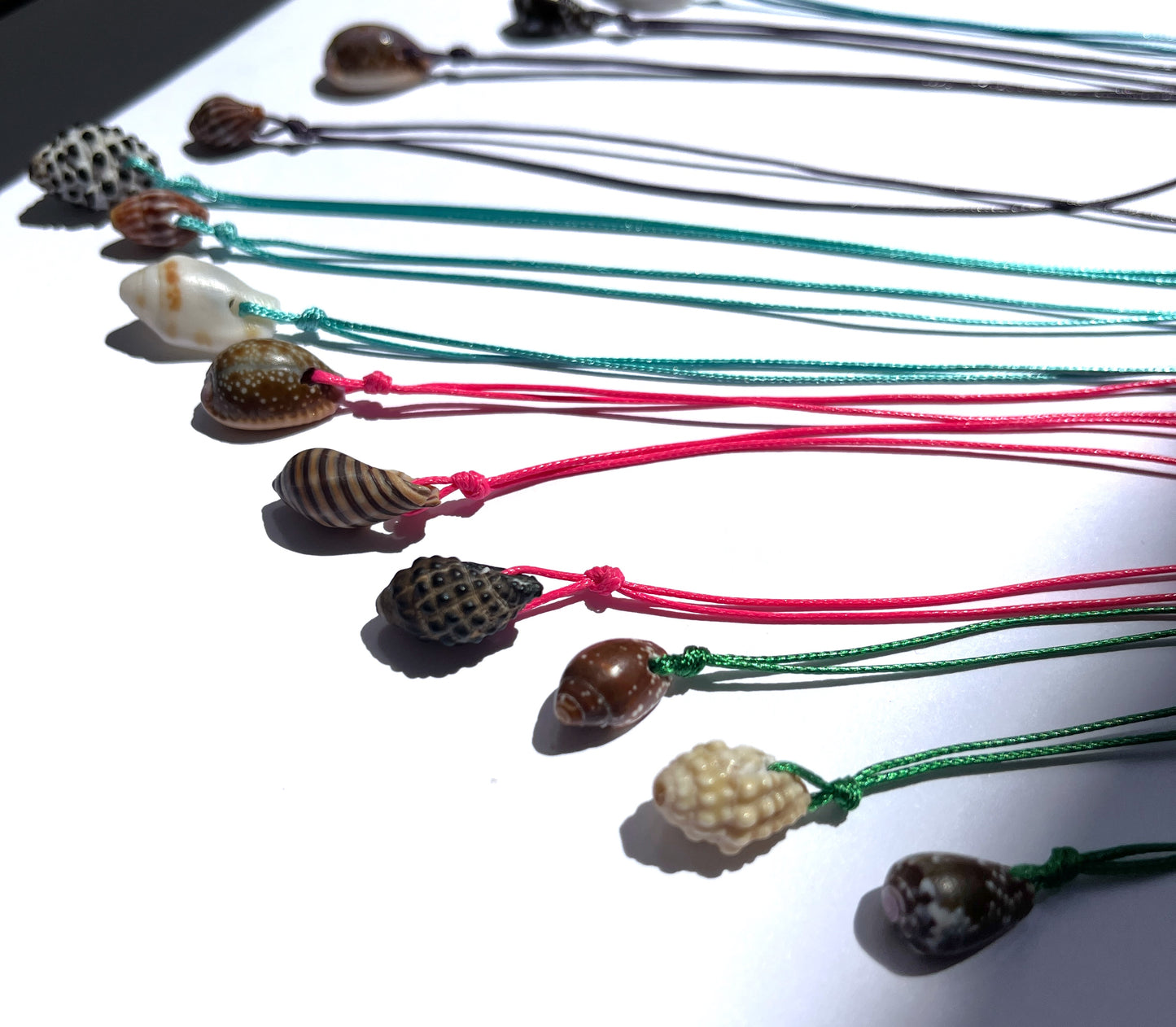 Retro Hawaiian Seashell Necklace