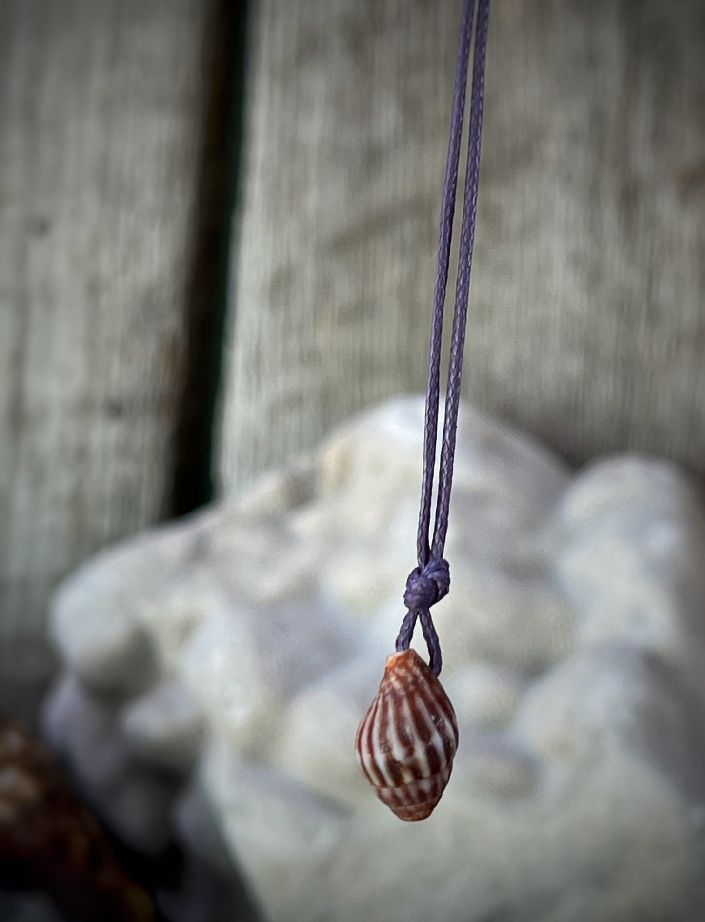 Retro Hawaiian Seashell Necklace