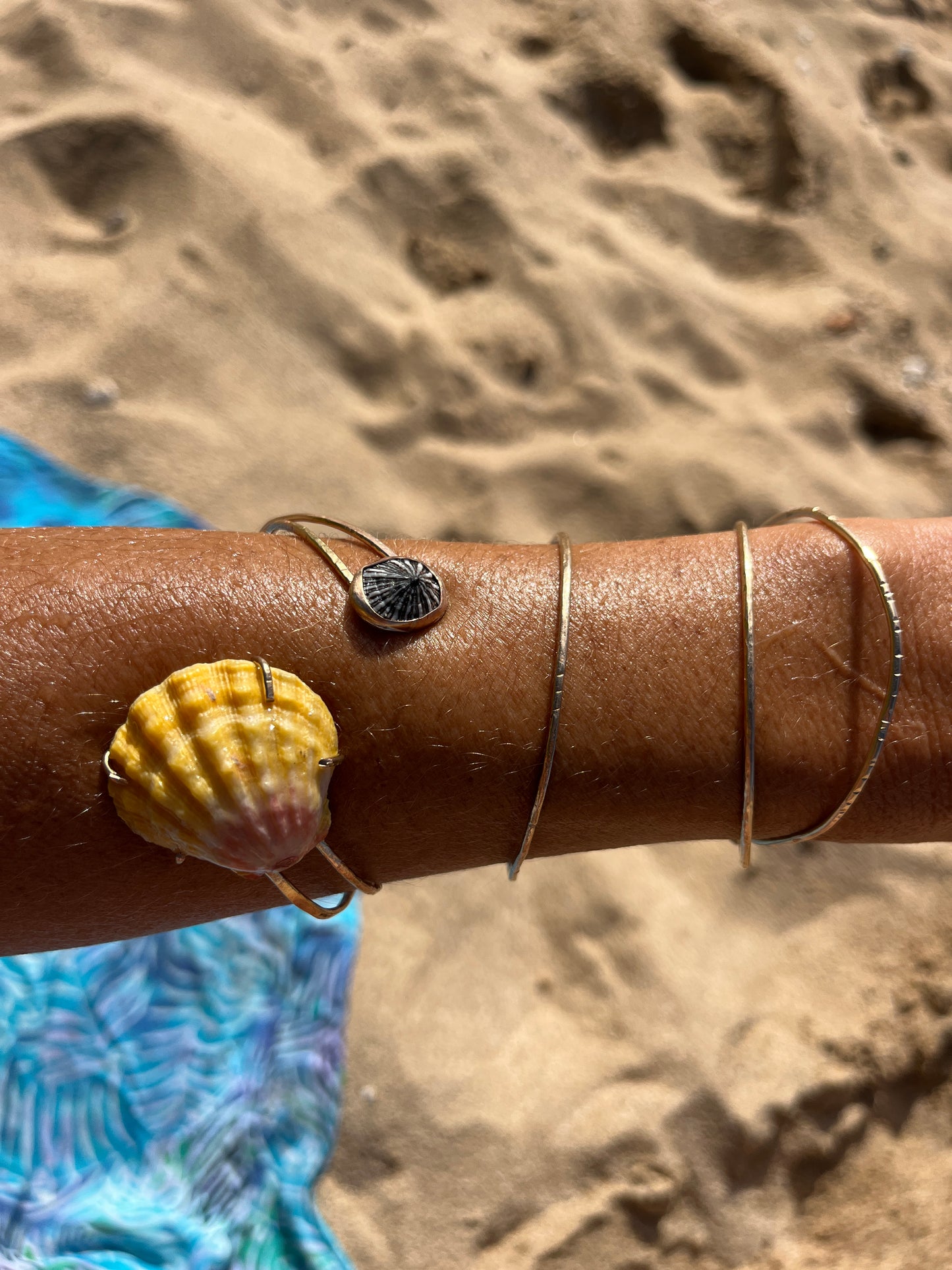 Sunny arm cuff