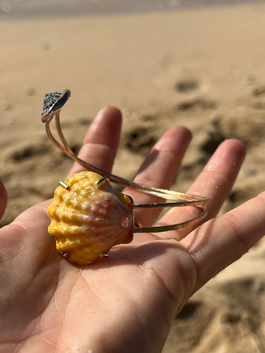 Sunny arm cuff