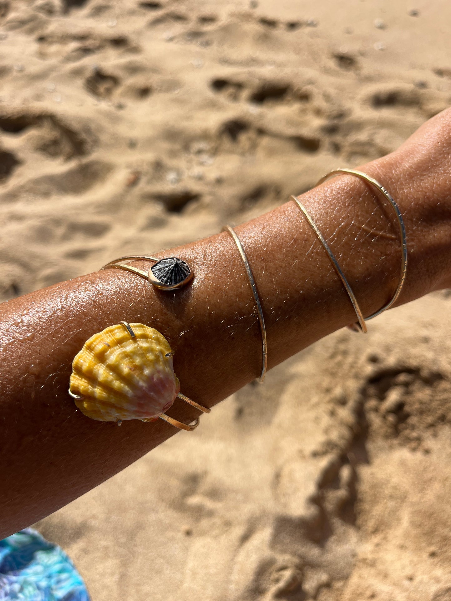 Sunny arm cuff