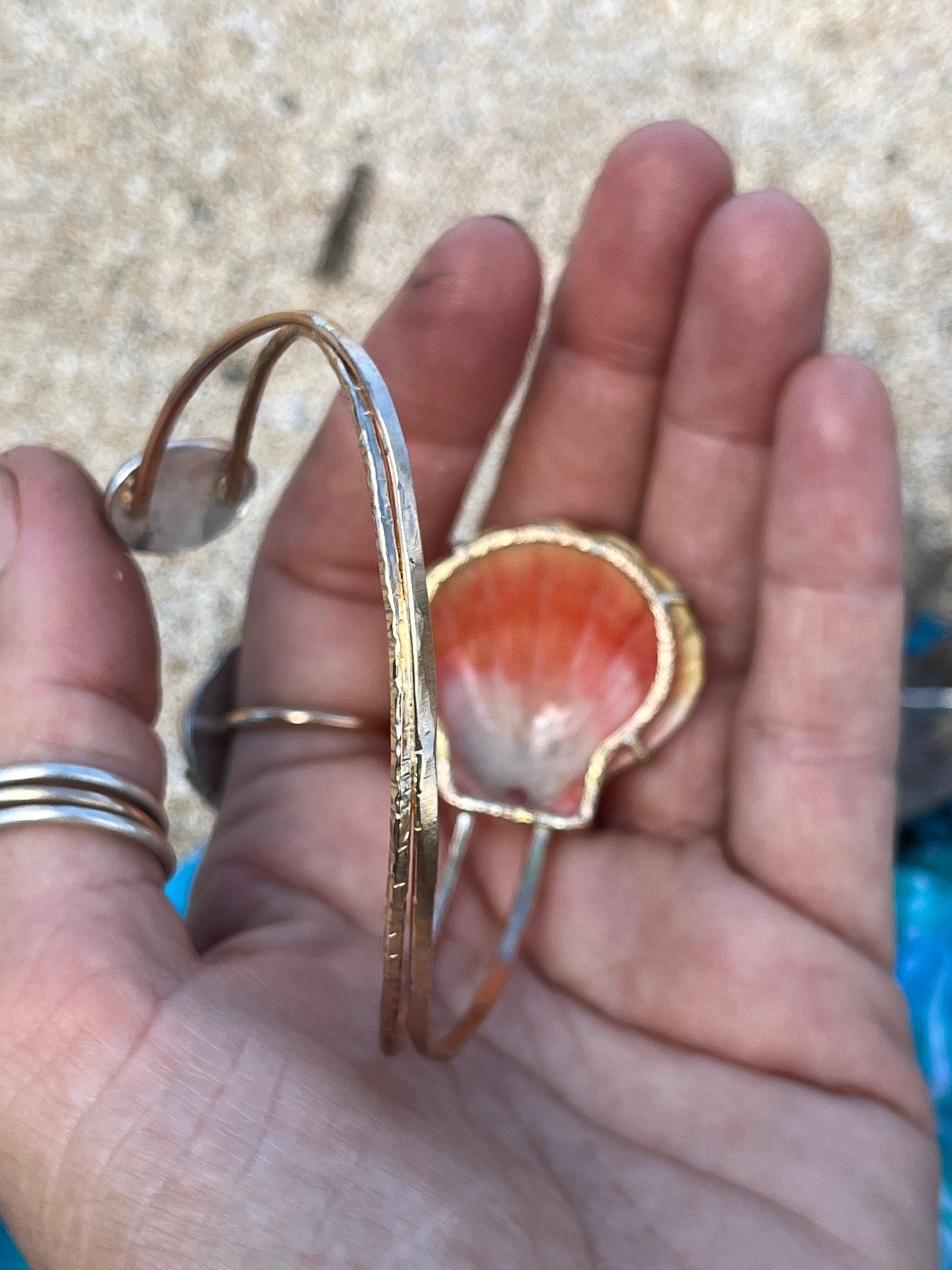 Sunny arm cuff