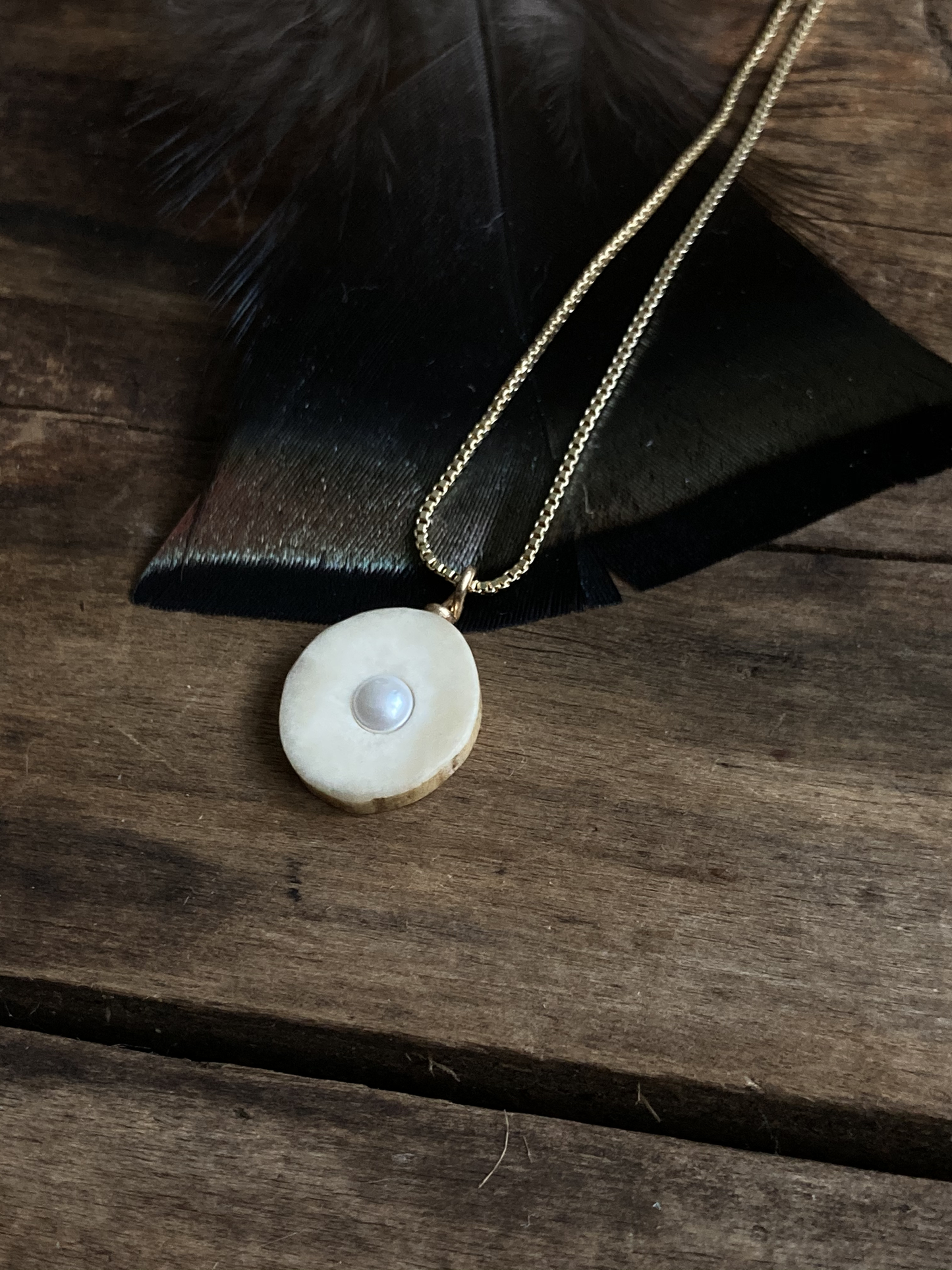 Signature Pearl Inlaid Antler Necklace | Box Chain